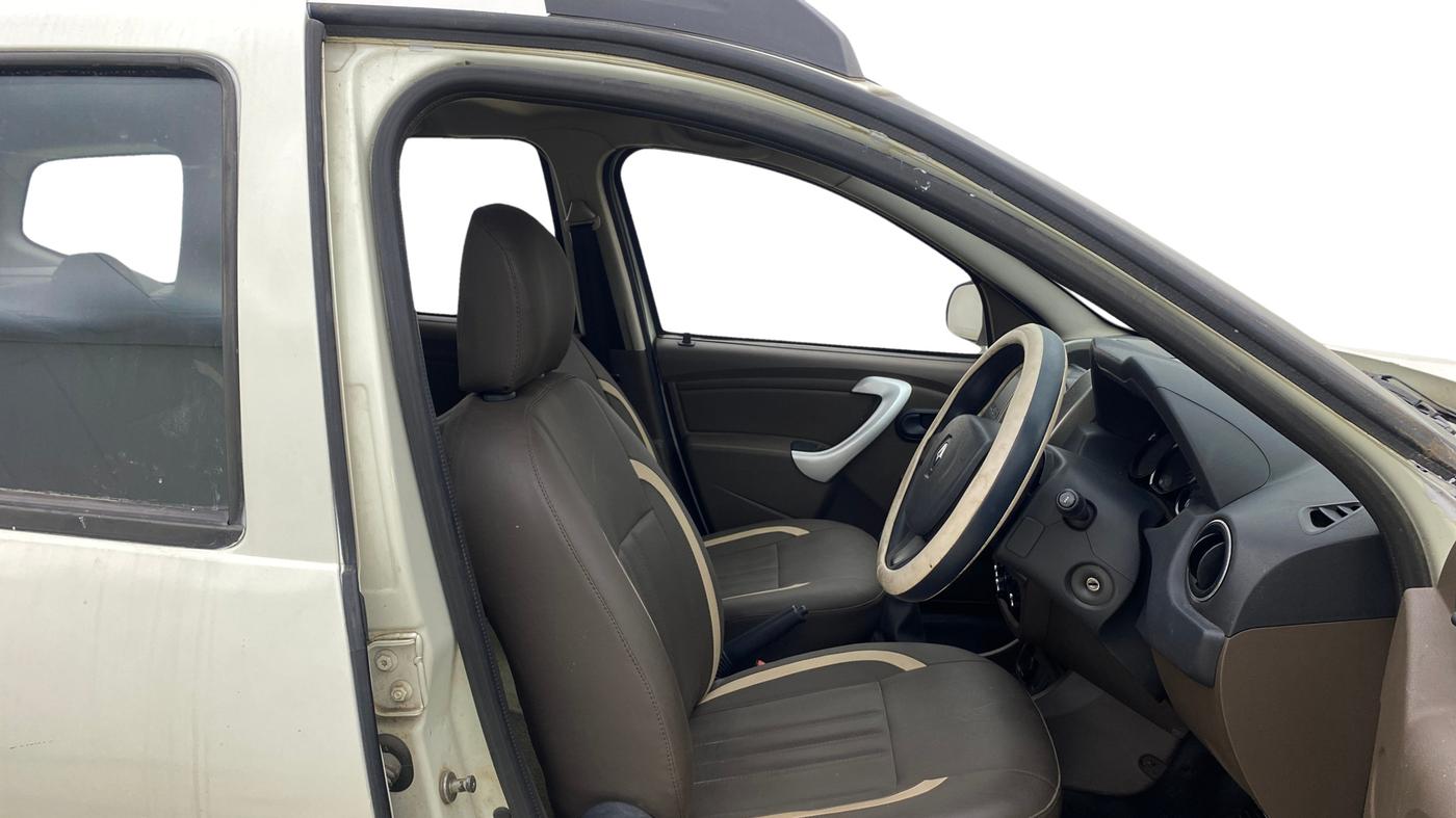 2016 Renault Duster RXE PETROL, Petrol, Manual, 25,165 km, Right Side Front Door Cabin