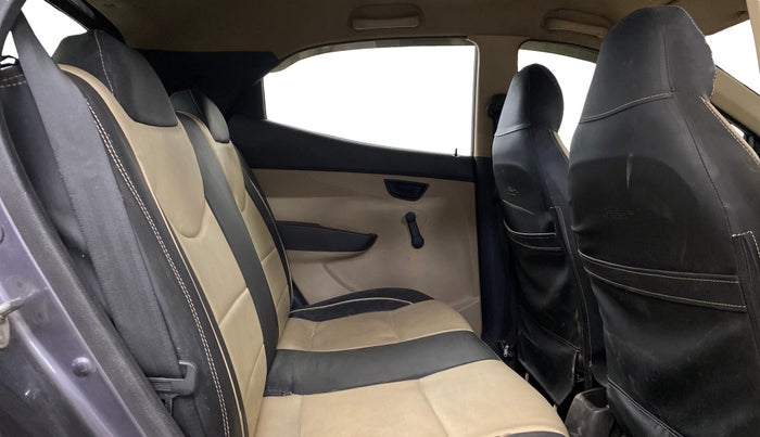 2016 Hyundai Eon MAGNA +, Petrol, Manual, 78,669 km, Right Side Rear Door Cabin