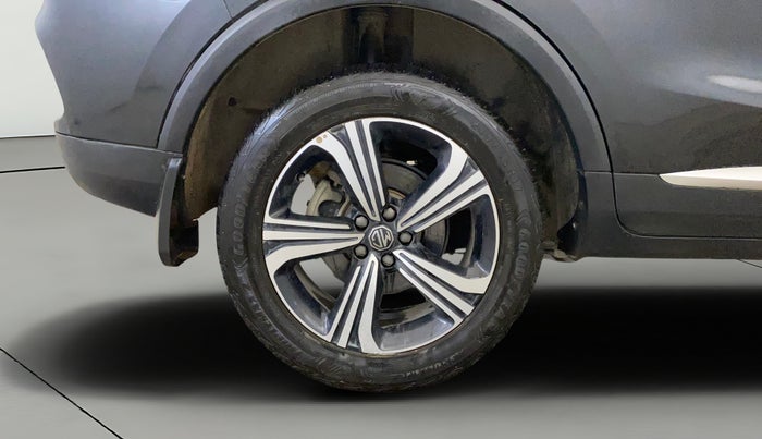 2022 MG ASTOR SHARP 1.5 CVT, Petrol, Automatic, 42,763 km, Right Rear Wheel