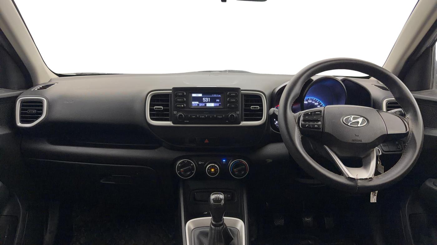 2022 Hyundai VENUE S 1.2, Petrol, Manual, 73,770 km, Dashboard