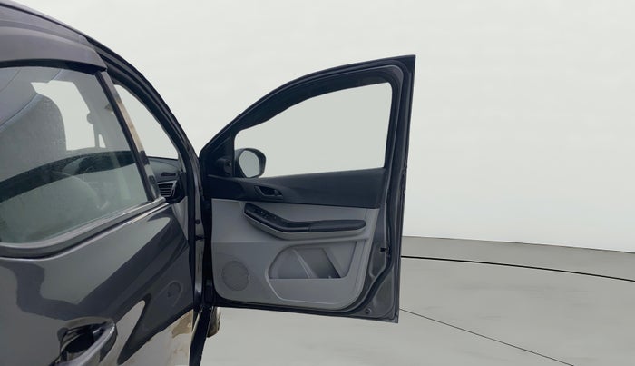 2021 Tata Tiago XT (O) PETROL, CNG, Manual, 49,612 km, RHS Front Door