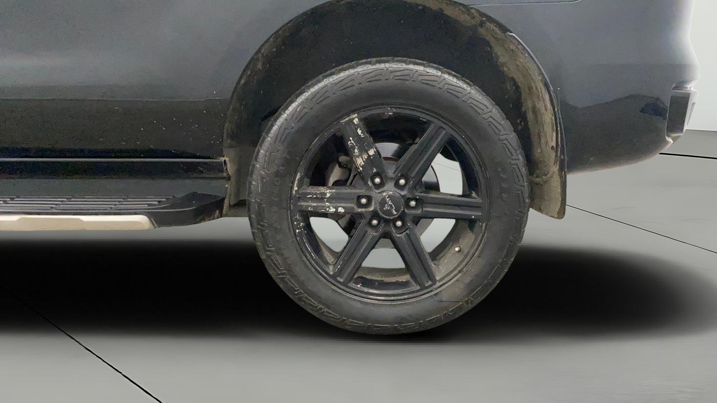 2018 Ford Endeavour TITANIUM 3.2 4X4 AT, Diesel, Automatic, 88,737 km, Left Rear Wheel
