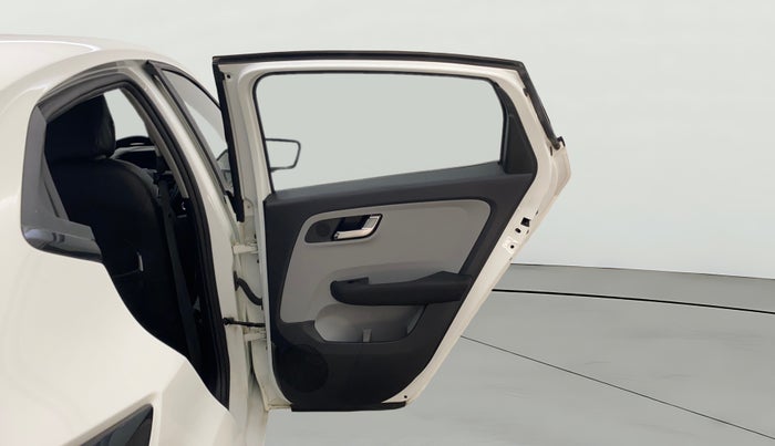 2021 Tata ALTROZ XZ PETROL, Petrol, Manual, 12,115 km, RHS Rear Door