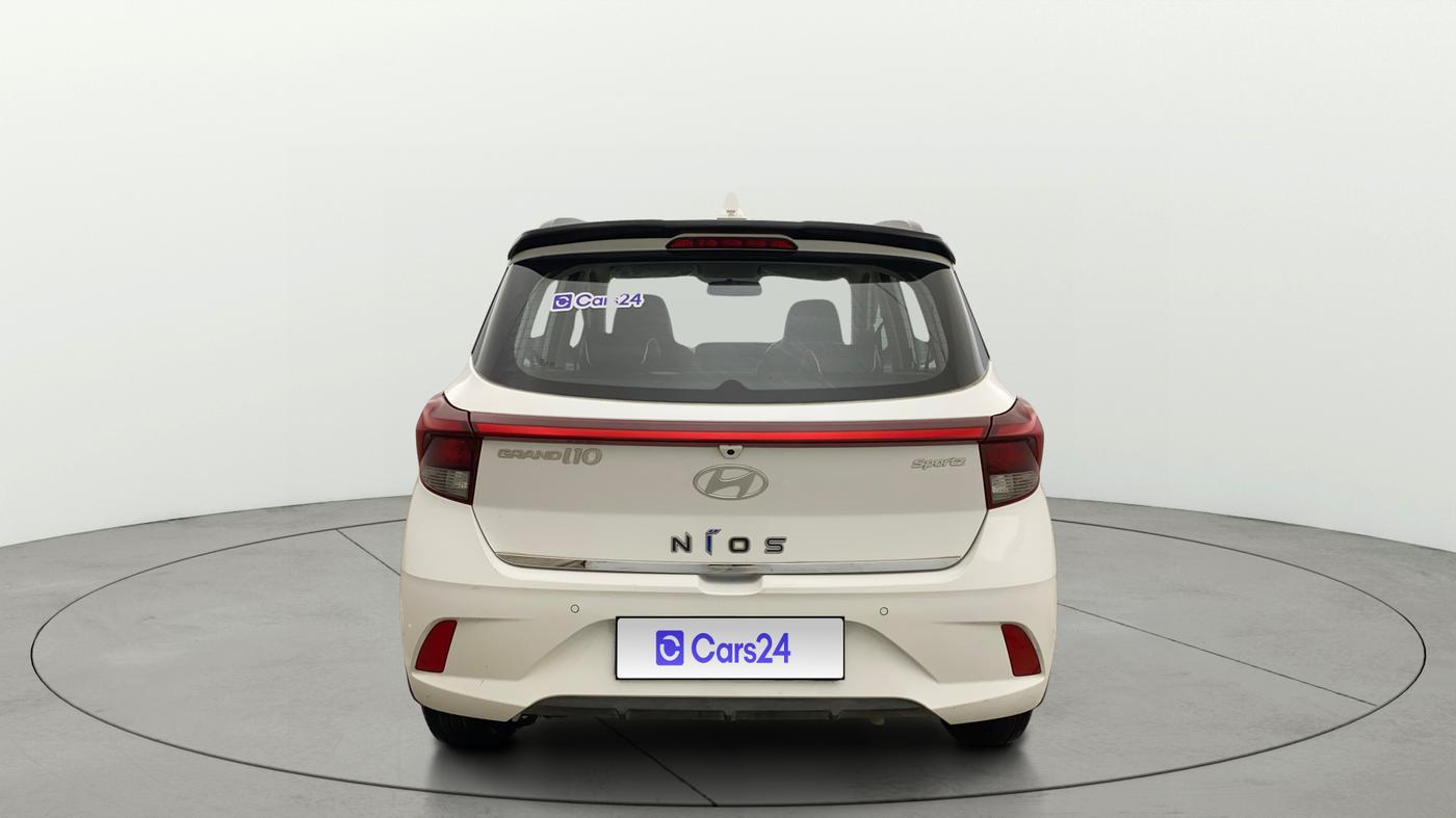 2024 Hyundai GRAND I10 NIOS SPORTZ AMT 1.2 KAPPA VTVT, Petrol, Automatic, 5,127 km, Back/Rear