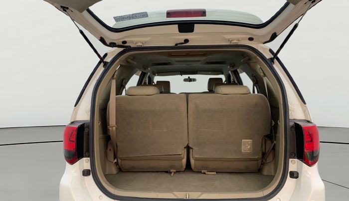 2014 Toyota Fortuner 3.0 4X2 AT, Diesel, Automatic, 82,343 km, Boot Open Zoomed View