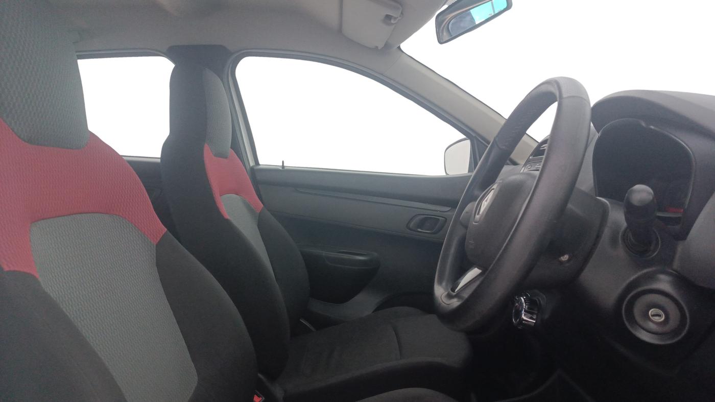 2018 Renault Kwid RXT 1.0 AMT, Petrol, Automatic, 59,755 km, Right Side Front Door Cabin