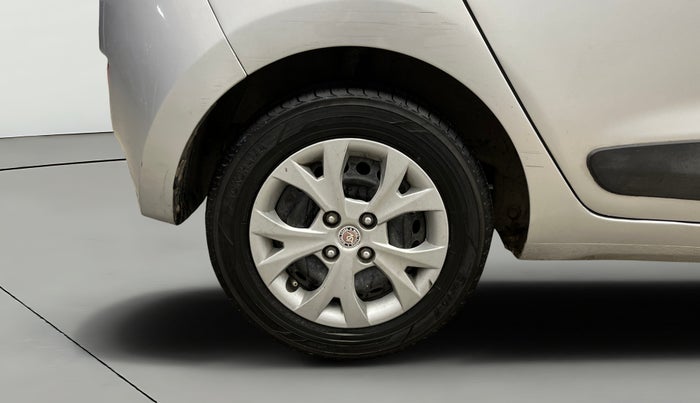 2016 Hyundai Grand i10 SPORTZ 1.2 KAPPA VTVT, Petrol, Manual, 67,082 km, Right Rear Wheel