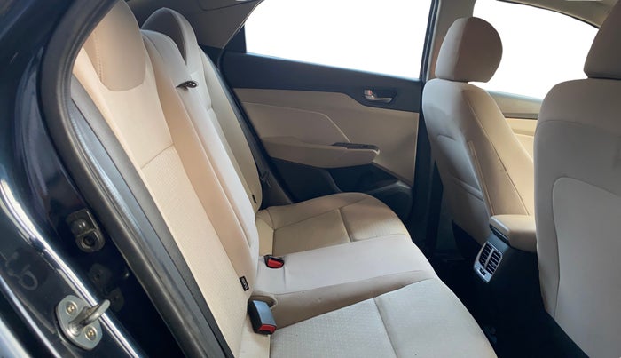 2020 Hyundai Verna SX 1.5 VTVT, Petrol, Manual, 1,02,910 km, Right Side Rear Door Cabin