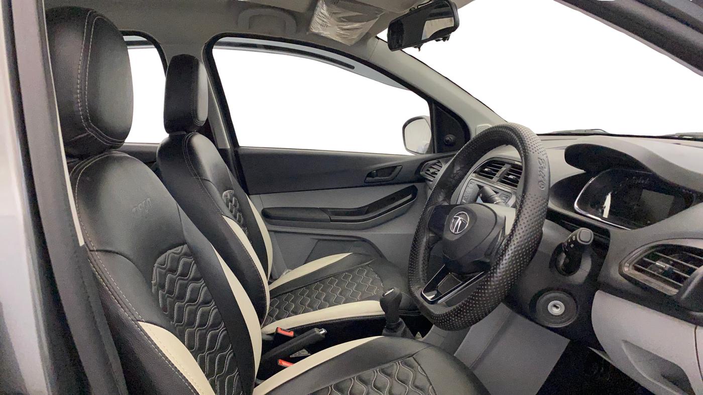 2022 Tata Tiago XM CNG, CNG, Manual, 19,250 km, Right Side Front Door Cabin