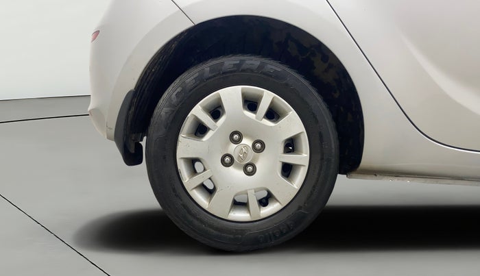 2013 Hyundai i20 MAGNA 1.2, Petrol, Manual, 26,858 km, Right Rear Wheel