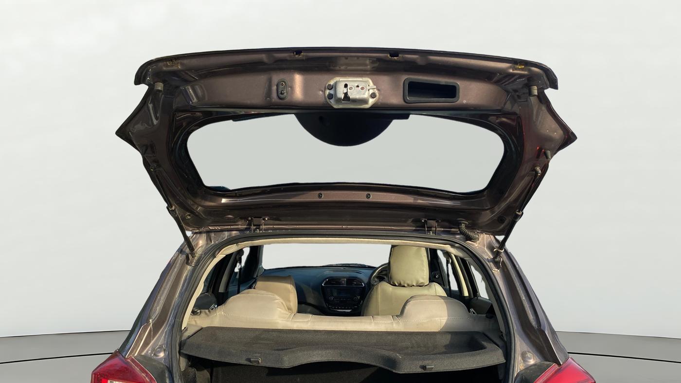 2018 Tata Tiago XZ PETROL, Petrol, Manual, 27,226 km, Boot Door Open