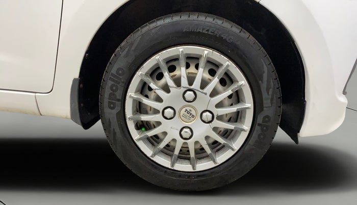 2015 Hyundai Grand i10 ERA 1.2 KAPPA VTVT, Petrol, Manual, 1,09,338 km, Right Front Wheel