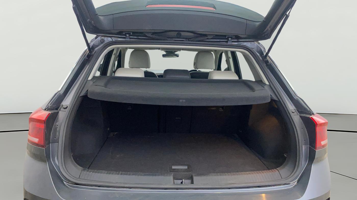 2021 Volkswagen T-ROC 1.5 TSI AT, Petrol, Automatic, 95,260 km, Boot Open Zoomed View
