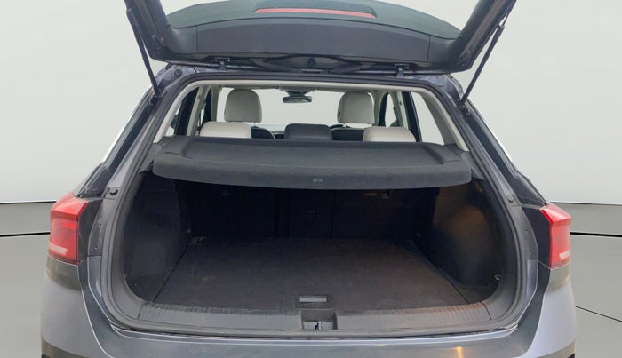 2021 Volkswagen T-ROC 1.5 TSI AT, Petrol, Automatic, 95,260 km, Boot Open Zoomed View