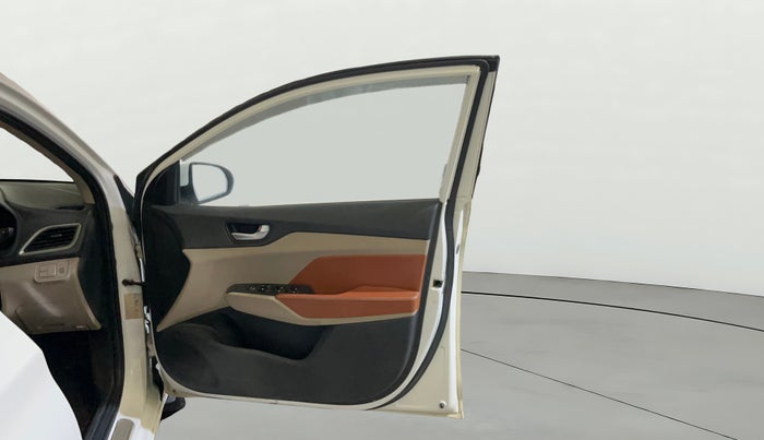 2019 Hyundai Verna 1.4 EX PETROL, Petrol, Manual, 97,678 km, RHS Front Door