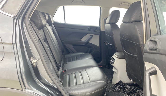 2022 Skoda KUSHAQ ACTIVE 1.0L TSI MT, Petrol, Manual, 37,190 km, Right Side Rear Door Cabin