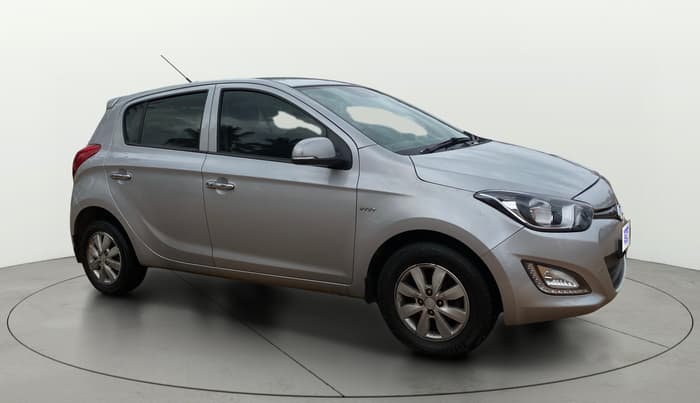 2013 Hyundai i20 ASTA 1.2, Petrol, Manual, 1,02,376 km, Right Front Diagonal