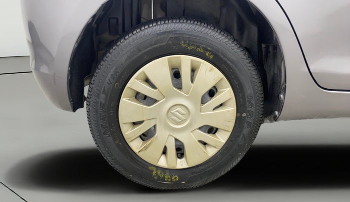 2013 Maruti Swift VXI, Petrol, Manual, 50,595 km, Right Rear Wheel
