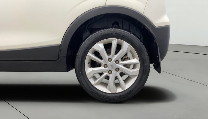 2020 Mahindra XUV300 W8 1.2 PETROL, Petrol, Manual, 31,768 km, Left Rear Wheel