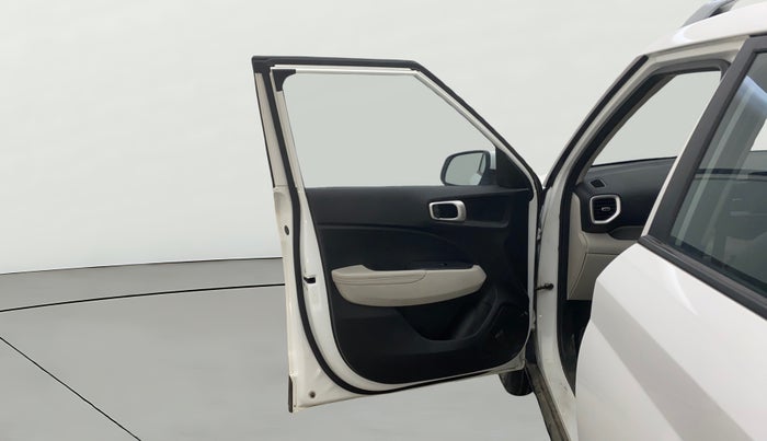 2023 Hyundai VENUE SX (O) 1.0 TURBO DCT, Petrol, Automatic, 20,814 km, LHS Front Door