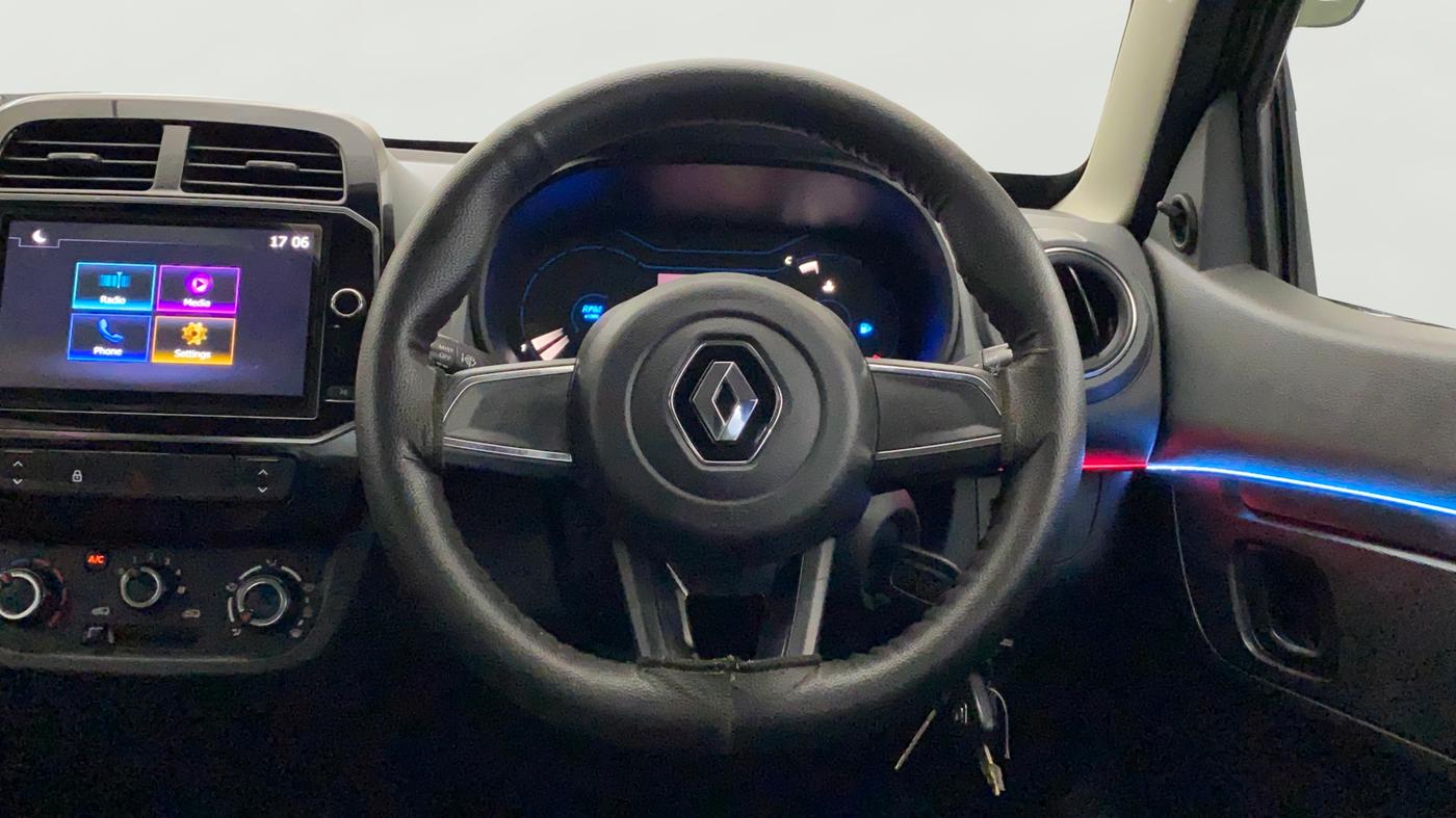 2021 Renault Kwid RXT 1.0 (O), Petrol, Manual, 36,196 km, Steering Wheel Close Up