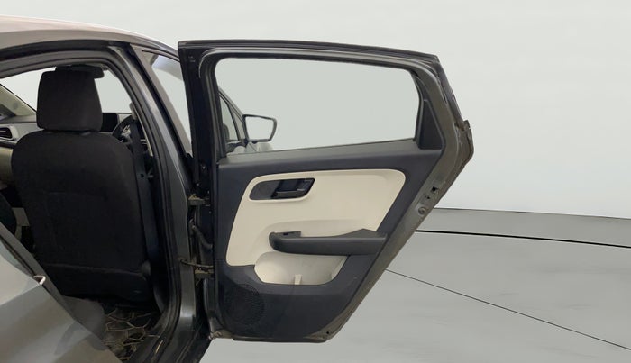 2025 Tata ALTROZ XM PLUS SUNROOF CNG, CNG, Manual, 28,035 km, RHS Rear Door