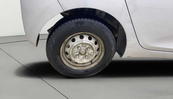 2013 Hyundai Eon ERA +, Petrol, Manual, 62,934 km, Right Rear Wheel