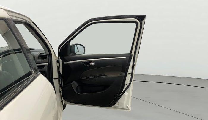 2016 Maruti Swift VXI, Petrol, Manual, 45,991 km, RHS Front Door