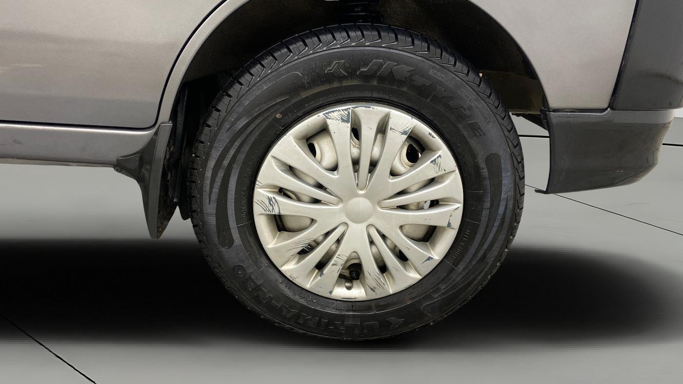 2021 Maruti Eeco 5 STR WITH A/C+HTR, Petrol, Manual, 60,024 km, Right Front Wheel