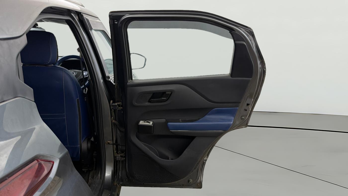 2023 Tata PUNCH PURE MT, Petrol, Manual, 13,997 km, RHS Rear Door