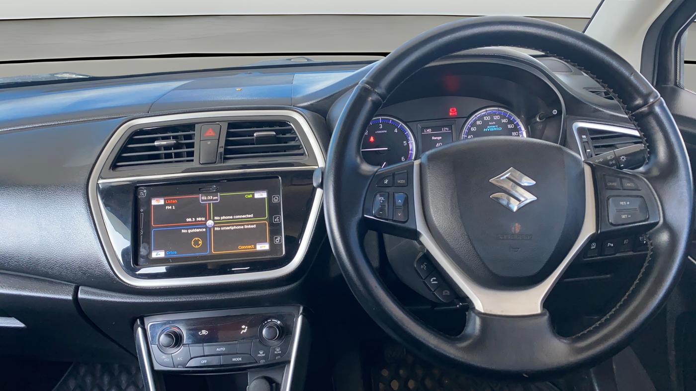 2018 Maruti S Cross ALPHA 1.3, Diesel, Manual, 1,19,629 km, Steering Wheel Close Up