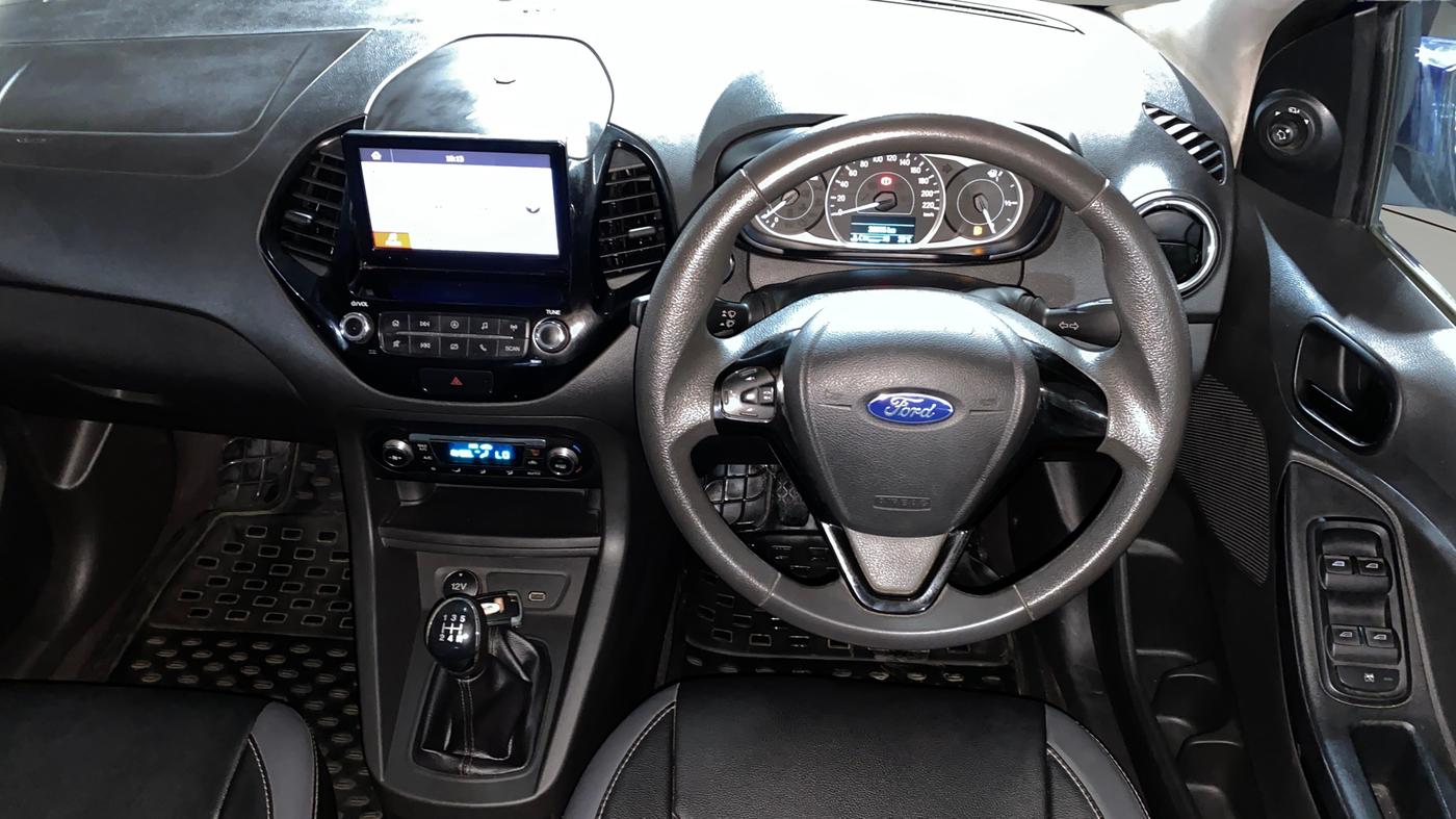 2019 Ford New Figo TITANIUM 1.2 PETROL MT, Petrol, Manual, 28,035 km, Steering Wheel Close Up