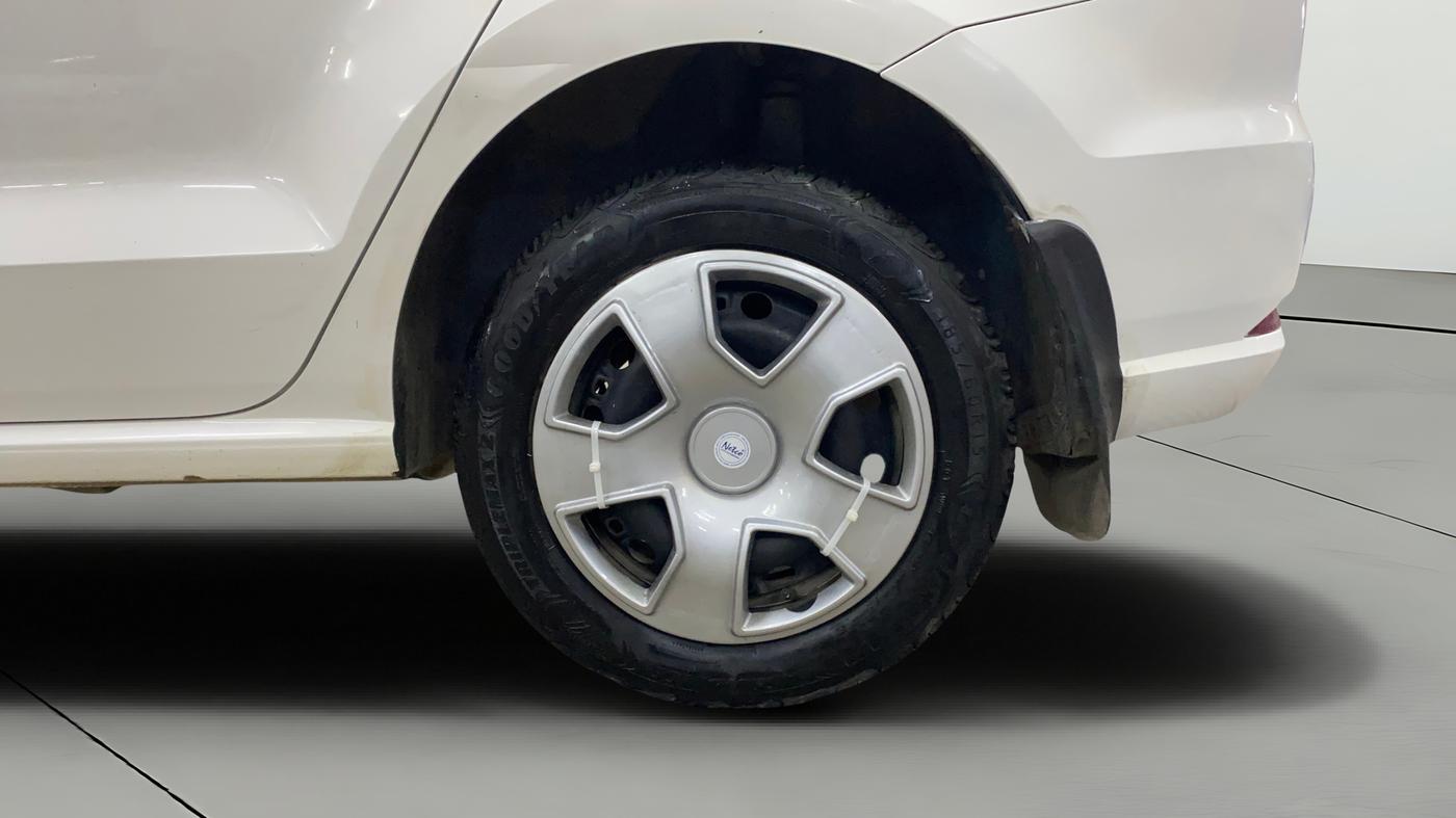 2018 Volkswagen Ameo COMFORTLINE 1.0L, Petrol, Manual, 1,06,101 km, Left Rear Wheel