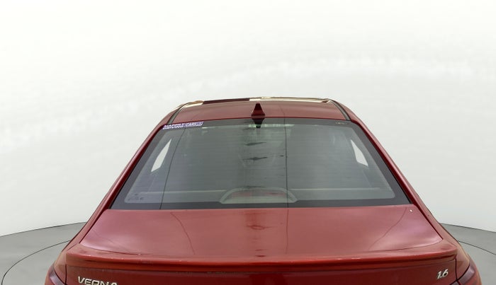 2019 Hyundai Verna 1.6 VTVT SX + AT, Petrol, Automatic, 62,731 km, Rear Windshield