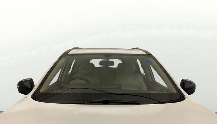 2022 Mahindra XUV700 AX 5 P MT 5 STR, Petrol, Manual, 52,998 km, Front Windshield