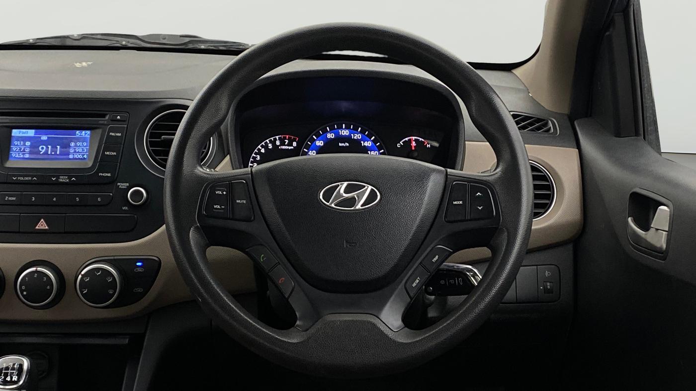 2015 Hyundai Xcent S 1.2, Petrol, Manual, 33,166 km, Steering Wheel Close Up
