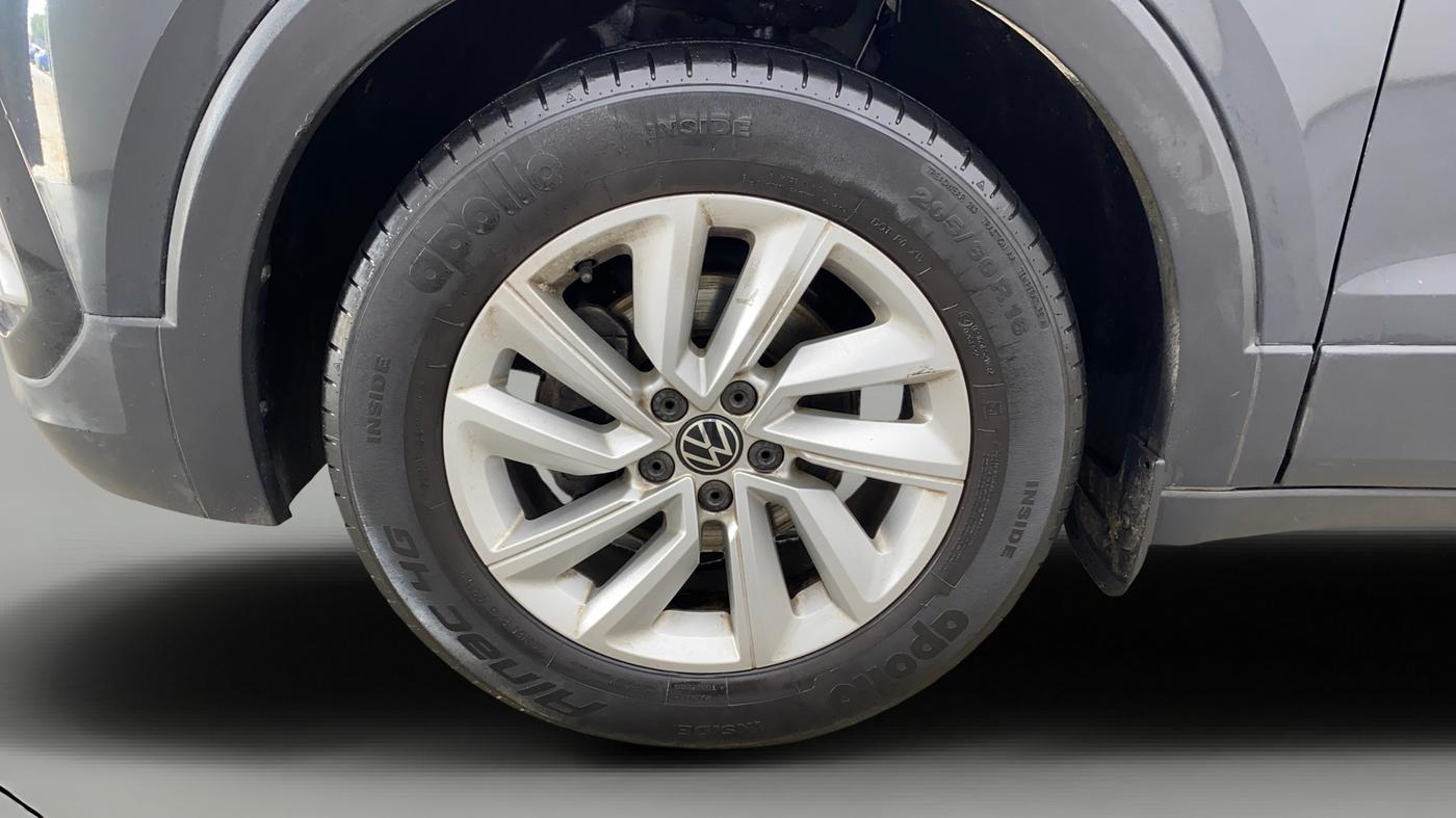 2021 Volkswagen TAIGUN HIGHLINE 1.0 TSI MT, Petrol, Manual, 39,044 km, Left Front Wheel