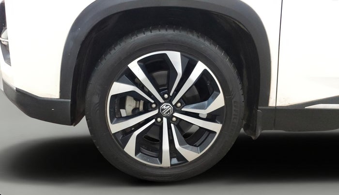 2023 MG HECTOR PLUS SHARP PRO 1.5 PETROL TURBO CVT 7 STR, Petrol, Automatic, 22,912 km, Left Front Wheel