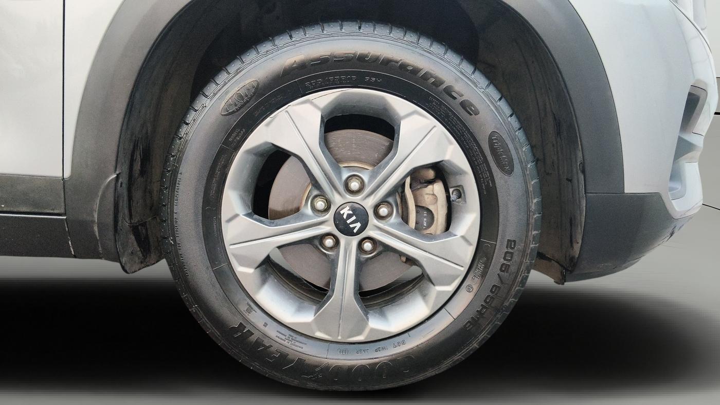 2019 KIA SELTOS HTK PLUS 1.5, Petrol, Manual, 1,48,858 km, Right Front Wheel