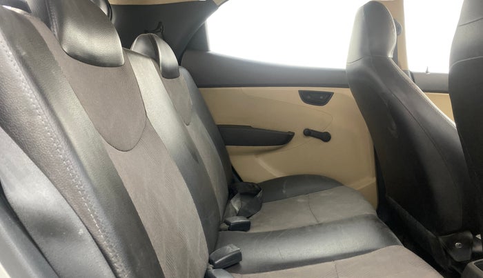 2014 Hyundai Eon MAGNA +, Petrol, Manual, 29,824 km, Right Side Rear Door Cabin