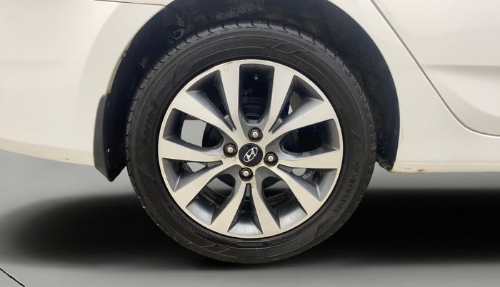 2016 Hyundai Verna 1.6 VTVT SX, Petrol, Manual, 82,845 km, Right Rear Wheel