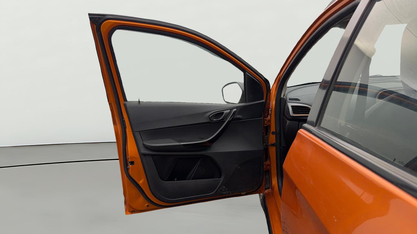 2019 Tata TIAGO NRG PETROL, Petrol, Manual, 41,101 km, LHS Front Door