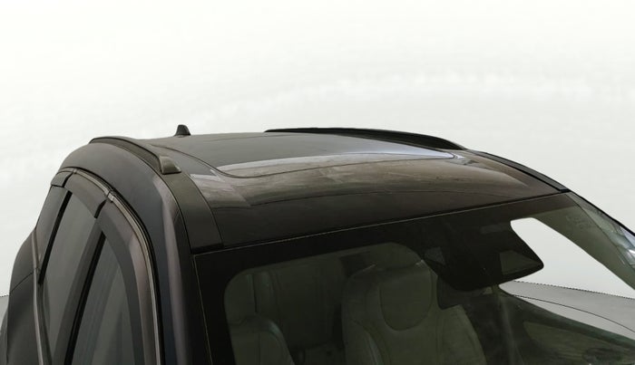 2021 Mahindra XUV700 AX7 Petrol MT 7 STR, Petrol, Manual, 88,529 km, Roof