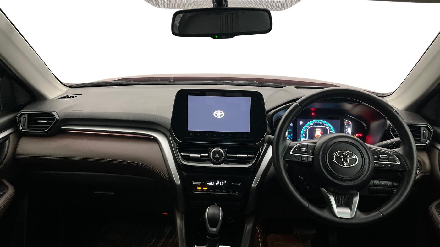 2023 Toyota URBAN CRUISER HYRYDER V HYBRID, Hybrid, Automatic, 69,429 km, Dashboard