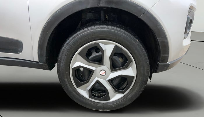 2020 Tata NEXON XZ PETROL, Petrol, Manual, 57,579 km, Right Front Wheel