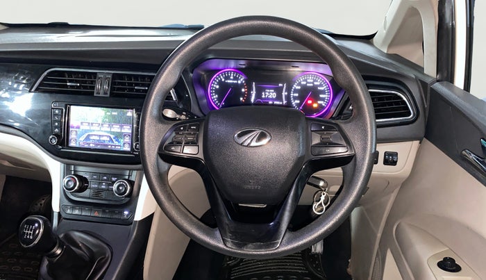 2020 Mahindra MARAZZO M 6 + 8 STR, Diesel, Manual, 87,670 km, Steering Wheel Close Up