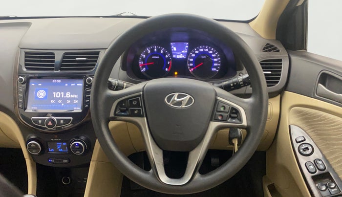 2017 Hyundai Verna 1.6 VTVT SX, Petrol, Manual, 60,315 km, Steering Wheel Close Up