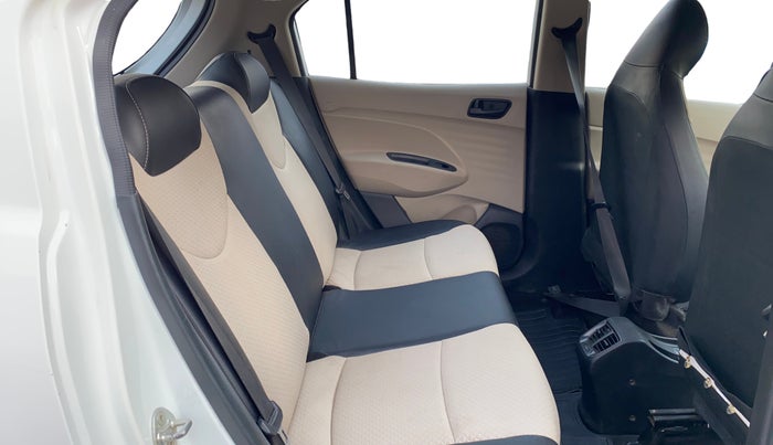 2020 Hyundai NEW SANTRO MAGNA, Petrol, Manual, 1,04,974 km, Right Side Rear Door Cabin