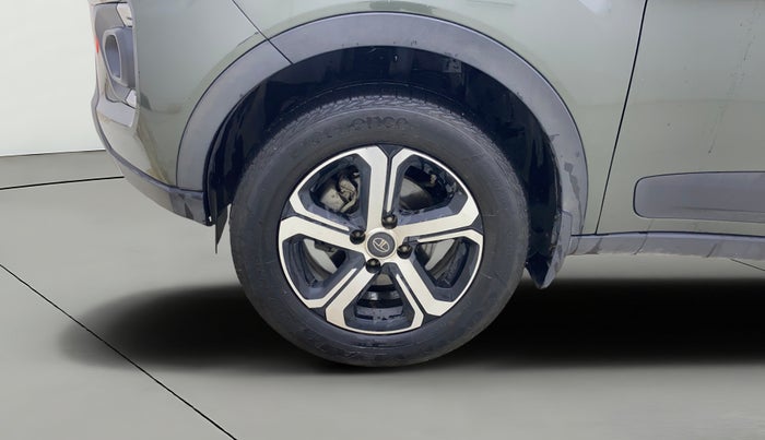 2022 Tata NEXON XZA PLUS SUNROOF PETROL, Petrol, Automatic, 35,118 km, Left Front Wheel