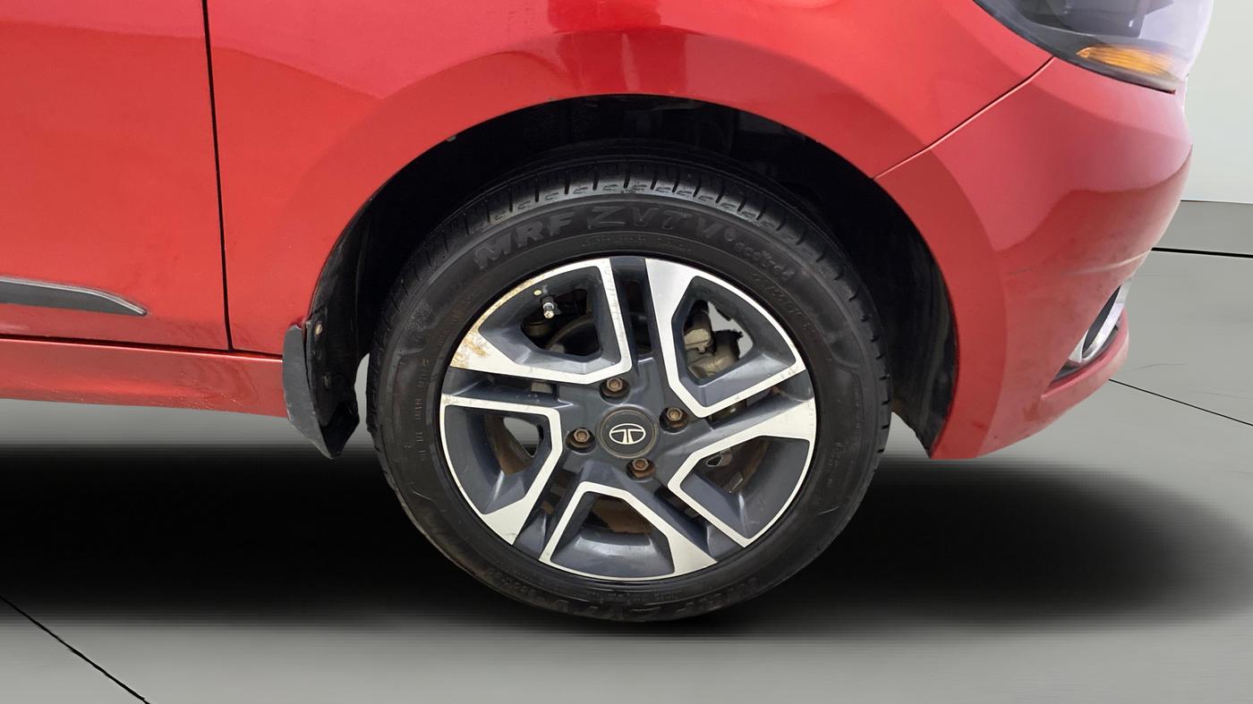 2019 Tata Tiago XZ PLUS PETROL, Petrol, Manual, 33,048 km, Right Front Wheel